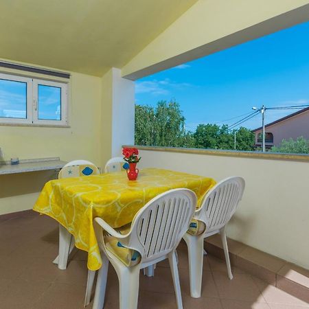 Villa Anita With Common Pool Vrvari Zimmer foto