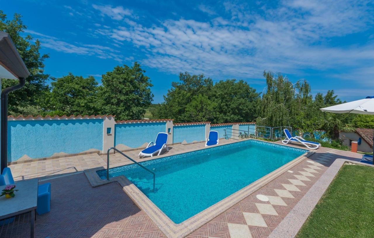 Villa Anita With Common Pool Vrvari Exterior foto