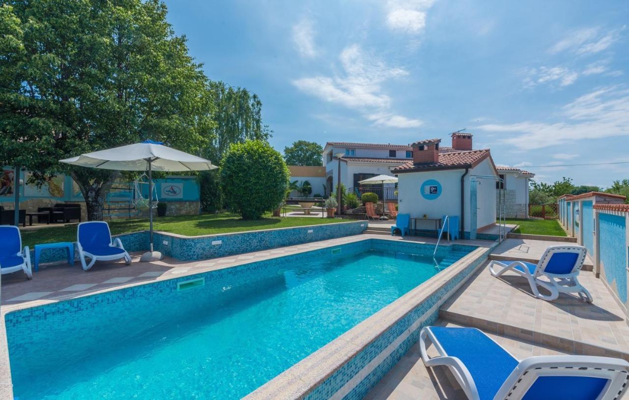 Villa Anita With Common Pool Vrvari Exterior foto