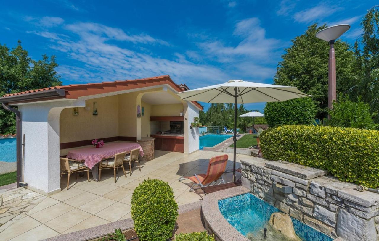 Villa Anita With Common Pool Vrvari Exterior foto